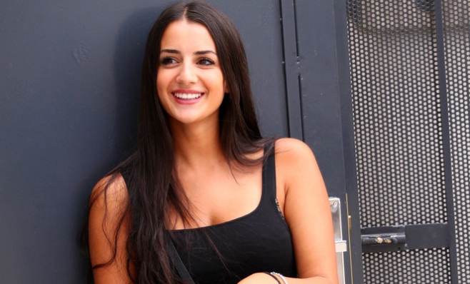 亮丽风景线 黎巴嫩美女球迷颜值上天 亮丽风景线 黎巴嫩美女球迷颜值上天