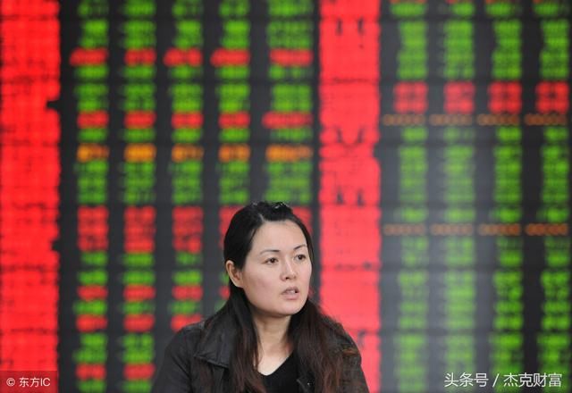 短线股市是该低吸抄底还是空仓离场?