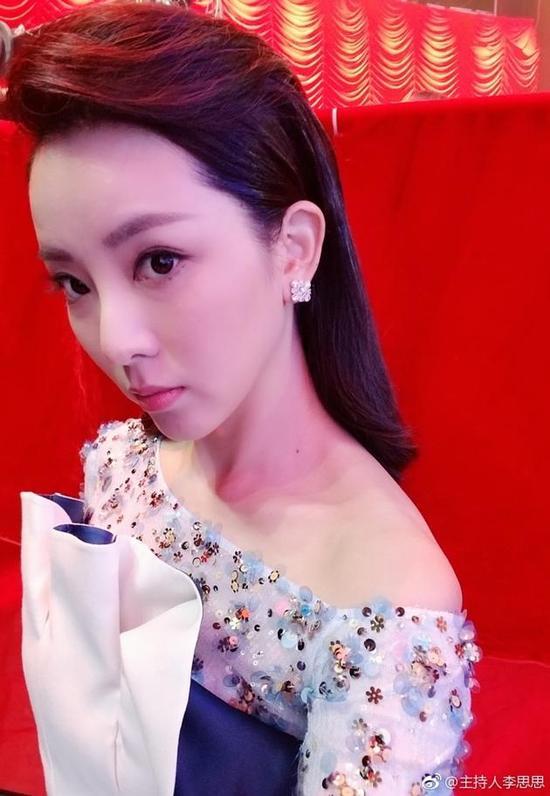 李思思产后复工感慨多 大眼水灵皮肤白皙状态