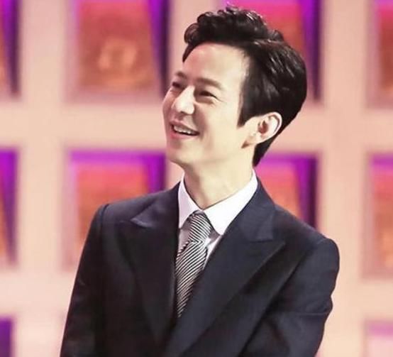 何炅好男人形象崩塌,被宋祖德批评后痛改前非