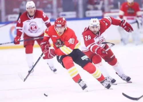 冰球还有越位?怎么撞是犯规?