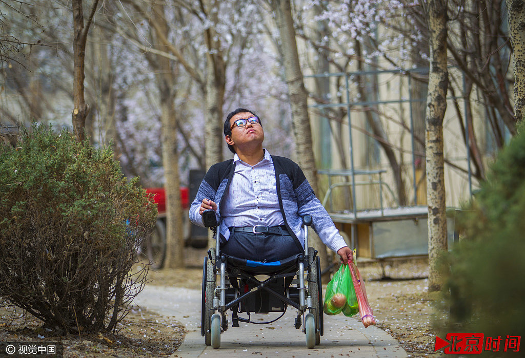 无胳膊无腿残疾人图片图片