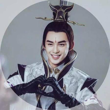 赵丽颖新剧未播先火 与男主相差12岁 网友:没眼