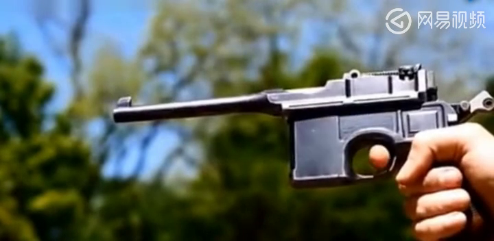 毛瑟M1986军用手枪，俗称驳壳枪