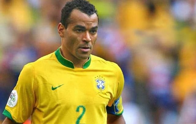 近20年最强的世界杯冠军,02巴西无可挑剔,大小