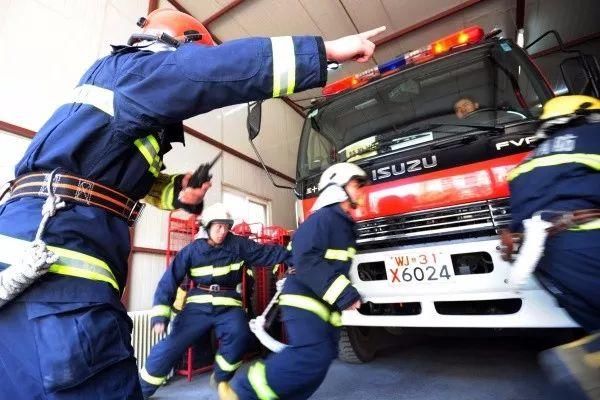 消防员如何接出警?这几个步骤来告诉你!