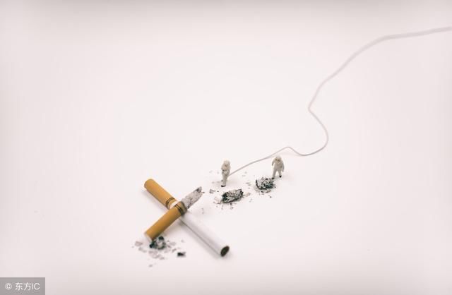 奶爸吸烟导致孩子哮喘,二手烟对宝宝的伤害你