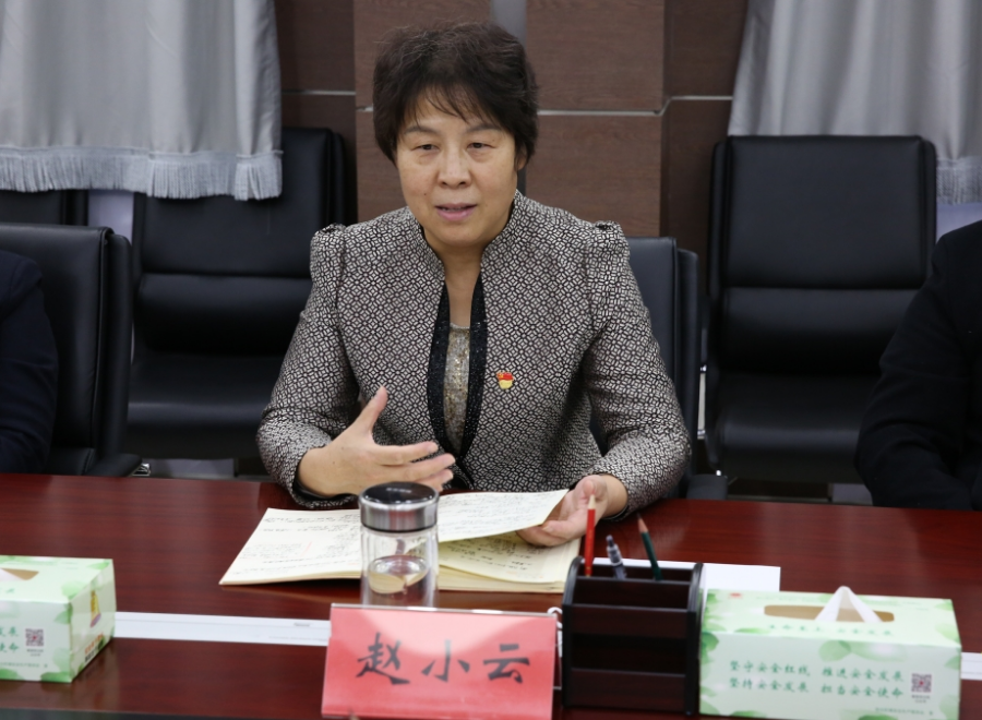 镇党委书记赵小云指出,此次党组织换届实现了书记队伍年轻化.