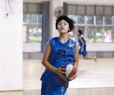 李月汝,中国颜值版奥尼尔,威武又霸气