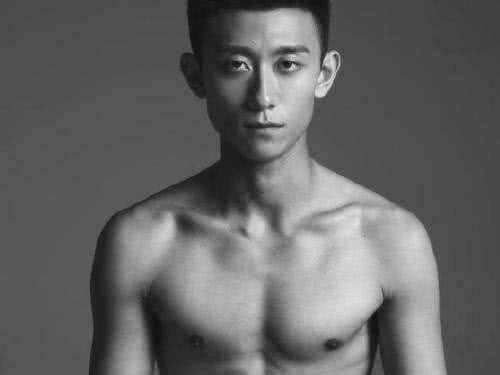 周冬雨曾自嘲平胸是什么原因 还原事件的始末终于真相了