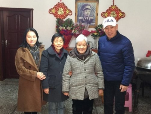 国家一级演员,60岁老戏骨吴京安近照,出身高干子弟妻子身份成谜