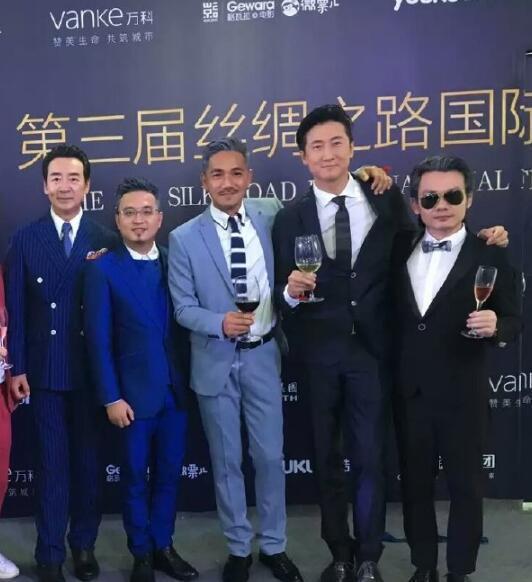 还记得童年阴影《陀枪师姐》鲍国平吗?银发造型竟有点帅 还记得童年阴影《陀枪师姐》鲍国平吗?银发造型竟有点帅