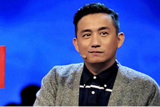 邓超是他的学生,张国荣为他唱过歌,如今却混迹