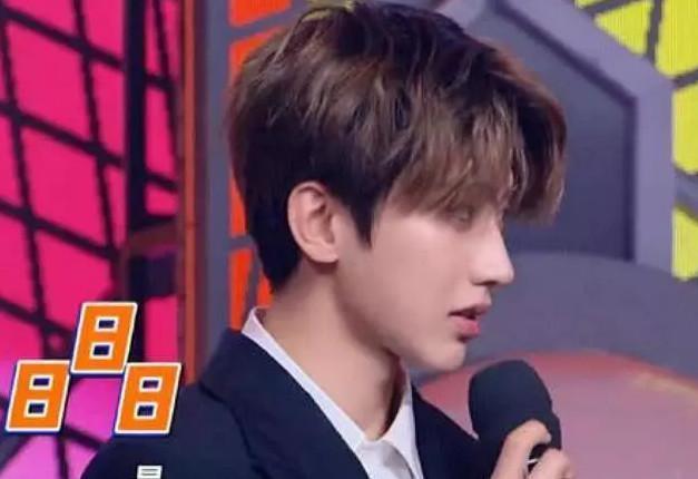 蔡徐坤粉丝和易烊千玺粉丝因一份榜单互怼,王