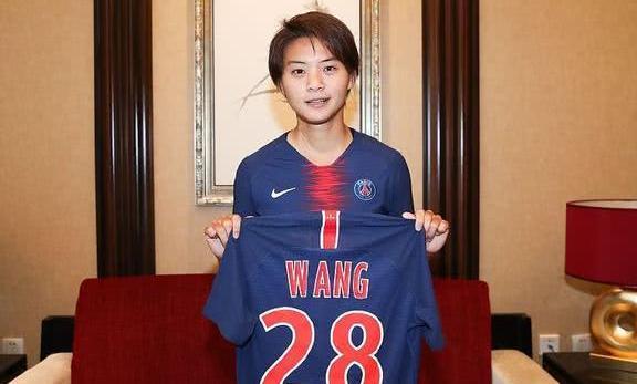 中国女梅西深造变支教,巴黎女足大胜,王霜再