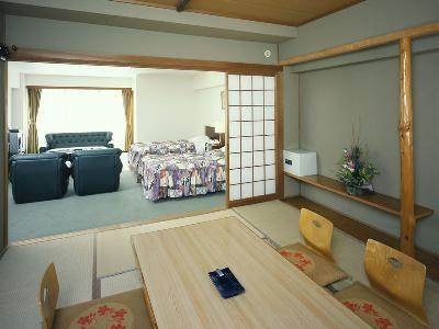 为啥日本人喜欢睡地上,不喜欢在床上各种活动