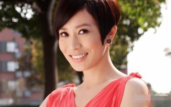 佘诗曼在TVB人缘怎样?长相不出众却赢下黎姿