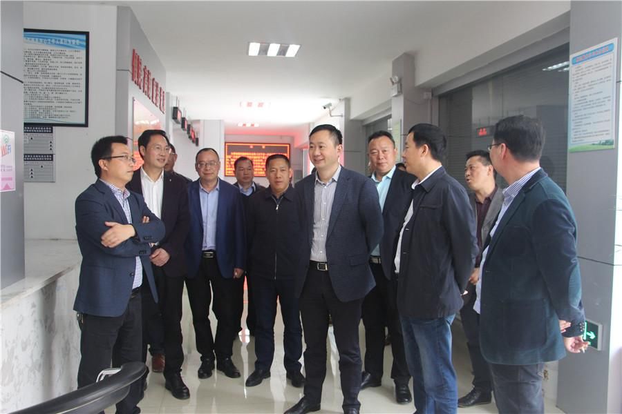 广安首个税收服务工作站正式落户前锋区龙塘街