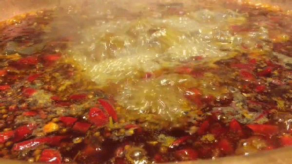 火锅正当时，怎么吃才健康？做对这几步，快乐涮火锅→