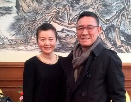 曾比蒋勤勤还漂亮,与杜淳老爸二婚恩爱至今,如