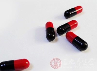 舌苔发黑是怎么回事 舌苔发黑如何调理