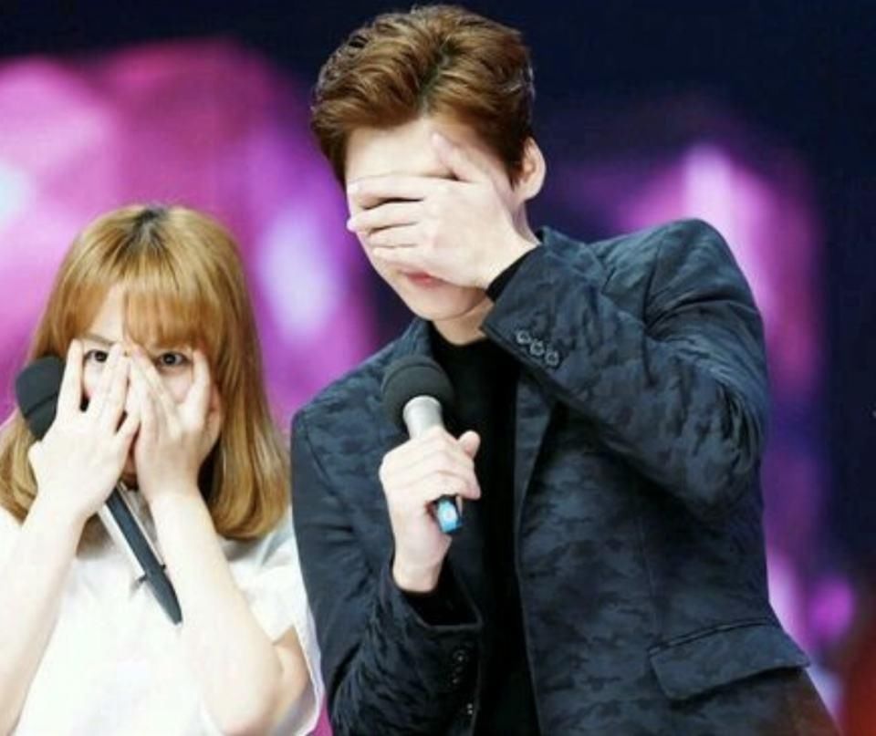 吴昕真的缺席?何炅忍不住针对李易峰,有谁注意