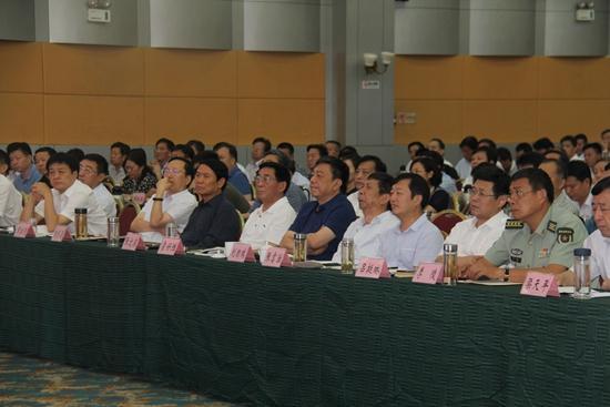 南阳市委市政府邀请中原银行首席经济学家王军