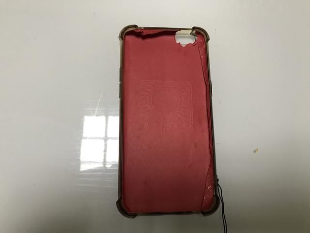 手机壳用久了发黄怎么办?成都小伙轻松一招教