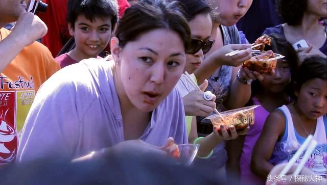 韩国人吐槽,凭什么我们吃泡菜中国人吃肉?美国