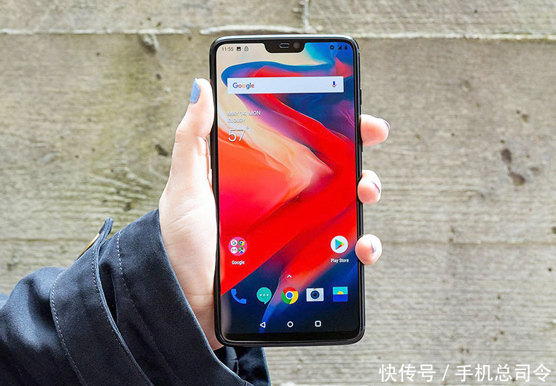 45+刘海屏+OLED屏幕,一加6性价比远超小米M