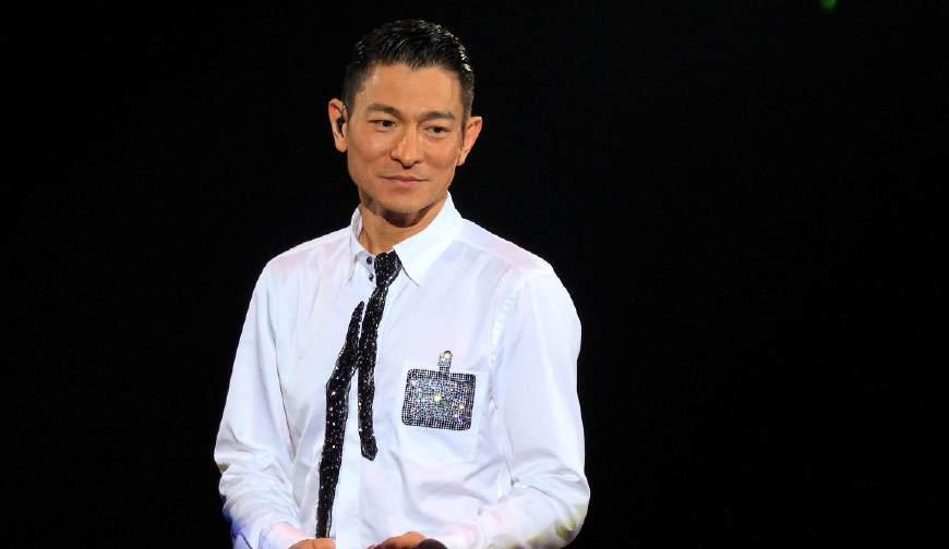 全世界颜值最高的5位男歌手,维塔斯仅排第三,