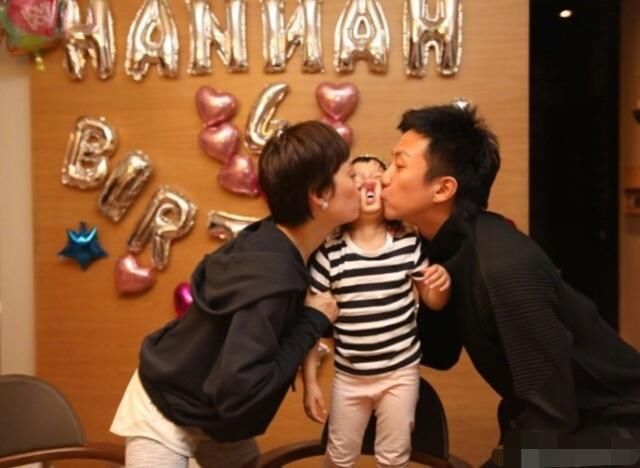 4岁小花妹妹挑战攀岩,身手敏捷霸气十足,只留