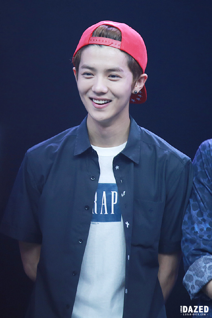 20140611快乐大本营三年前的录制,那天鹿爷的身体不太好,镜头下一直在