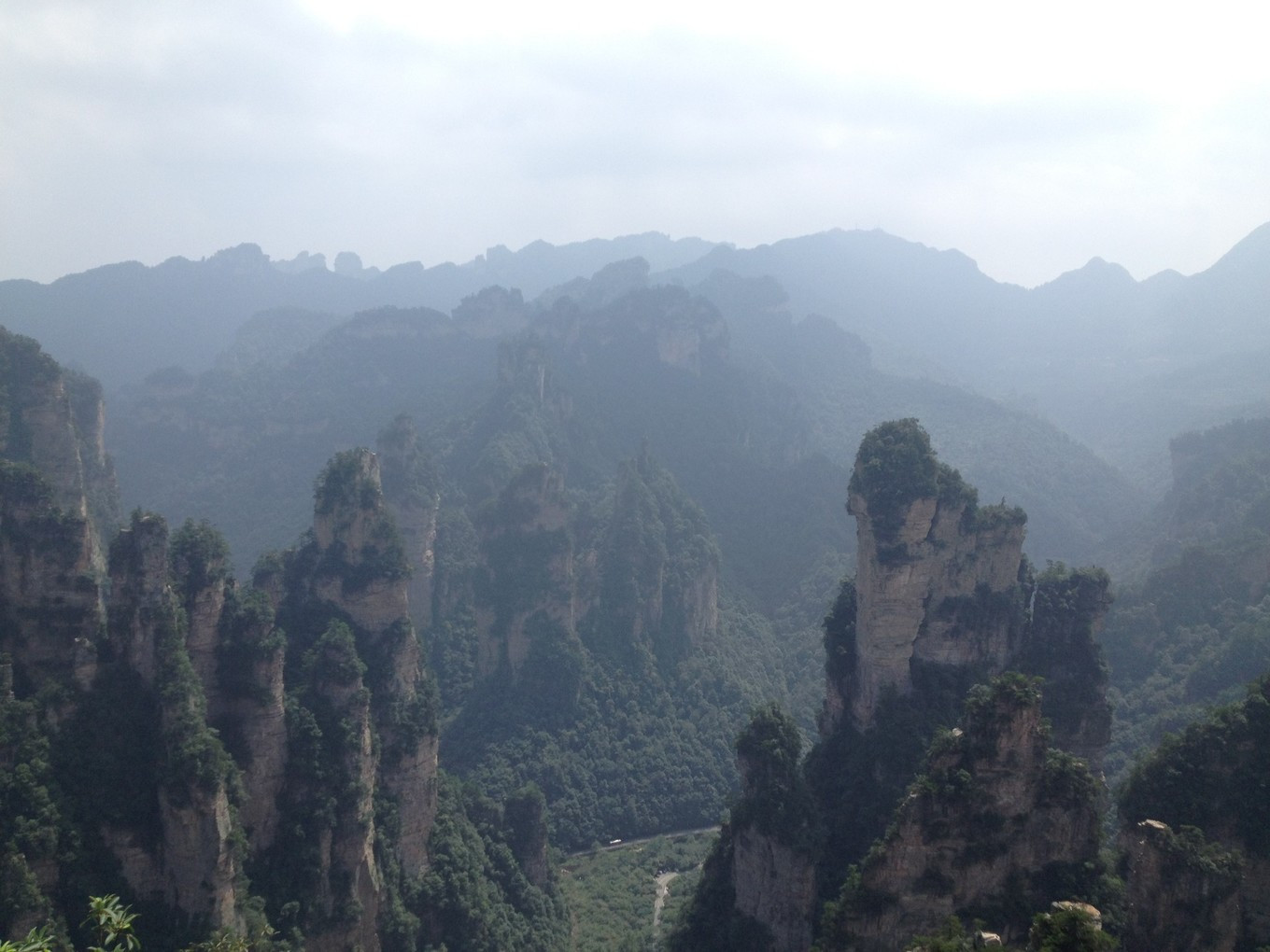 长沙去张家界自驾游住哪里去景区方便呢?
