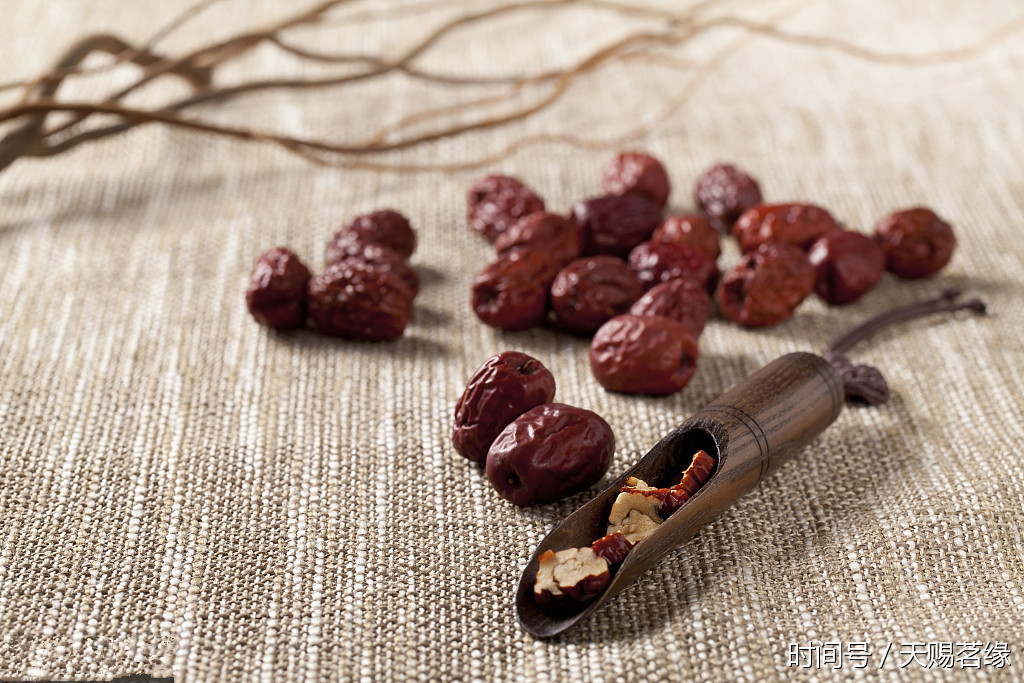 红豆怎么吃补血效果好 t01c078b71b72c117ed.jpg?size=1024x683