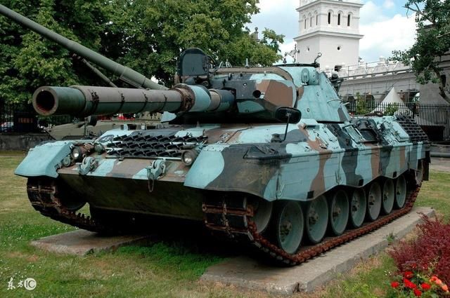 令美军望而生畏!中国第四代CN-M新坦克浮出水