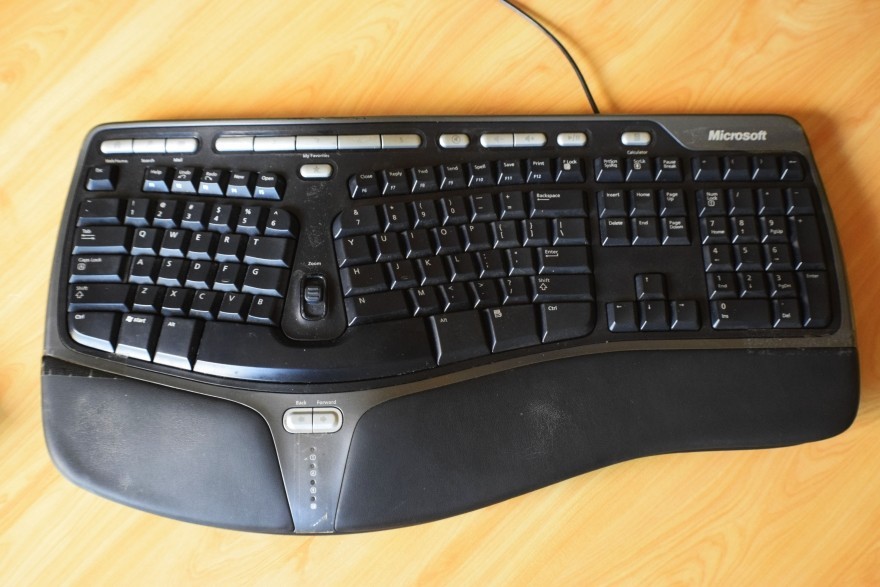 传统键盘可否改变?国产x-bows 人体工程学键盘给你答案