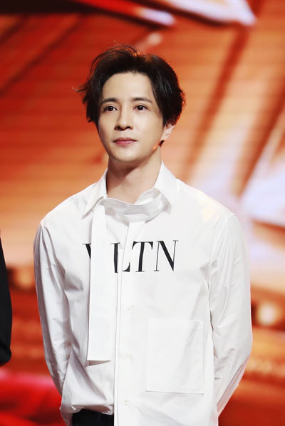 薛之谦“学习心态”加盟点评嘉宾 薛之谦“学习心态”加盟点评嘉宾