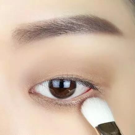 属于单眼皮\/内双女生的画眼妆教程,气质一点不