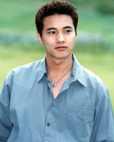 元斌在《蓝色生死恋》中饰演的高富帅韩泰锡令他红遍中国.