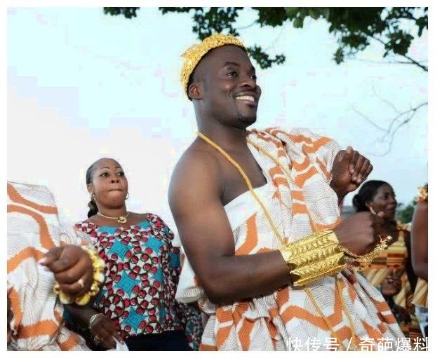 非洲土豪不输给迪拜王子,这样的炫富,金子都是