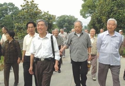 2018年新政策,农村这三类人退休金最高,网友一