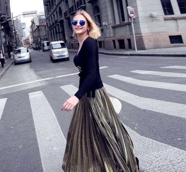 穿打底裤加大衣的搭配?新年不妨试试赵丽颖秒