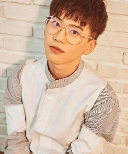 抖音网红粉丝排名,费启鸣垫底,怎么也想不到第