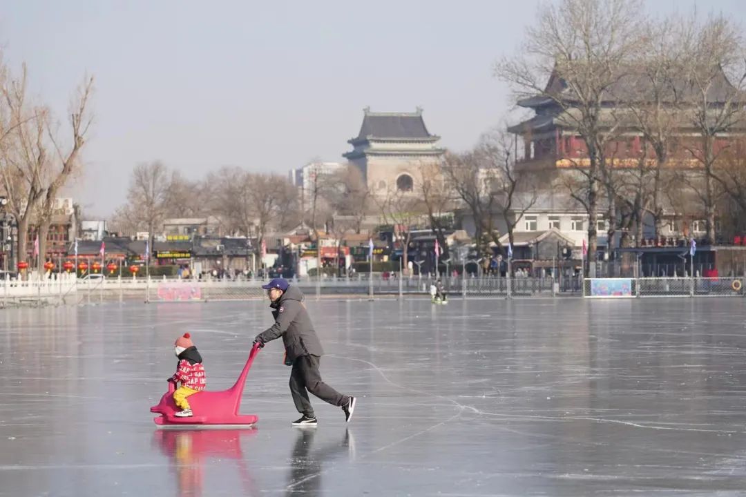 什刹海冰场,明天正式开放!_北京时间