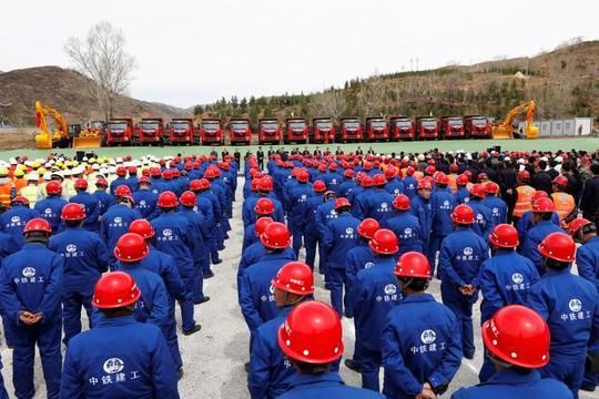 张家口34个冬奥会建设项目集中复工开工