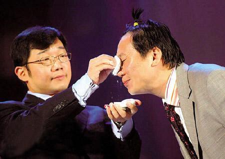 他曾在相声界名噪一时弃师单飞 因一句话遭抵