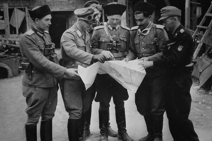 1944年华沙起义被德军镇压因为苏联临时倒戈？