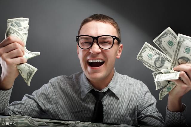 美国如何用几亿美元掏空苏联人民积攒70年价