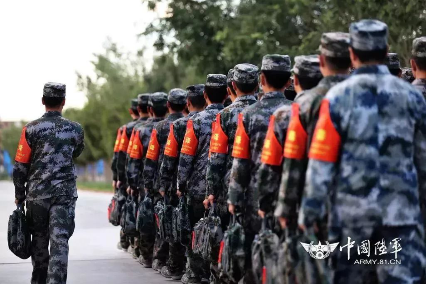 备战“国际军事比赛--2018”:有支用语言为国争光的特殊战队 备战“国际军事比赛--2018”:有支用语言为国争光的特殊战队